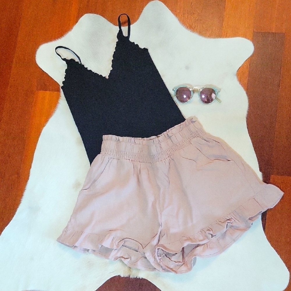 Vanilla Star Pink Ruffled Shorts M